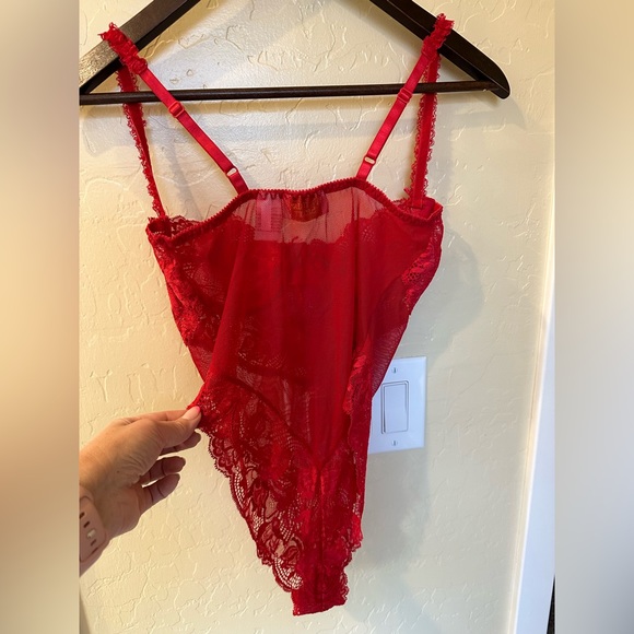 Victoria’s Secret Red Lace Teddy - Picture 3 of 7